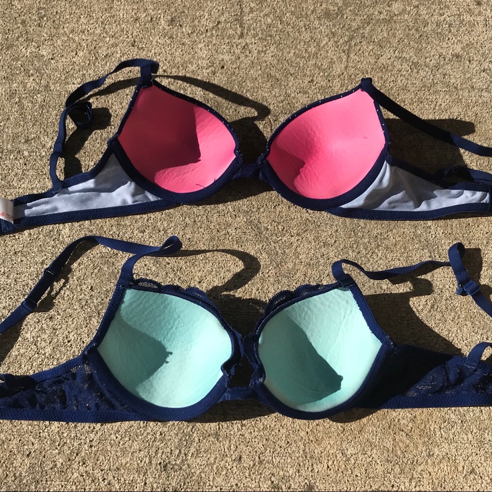 Bras - Picture 2 of 3